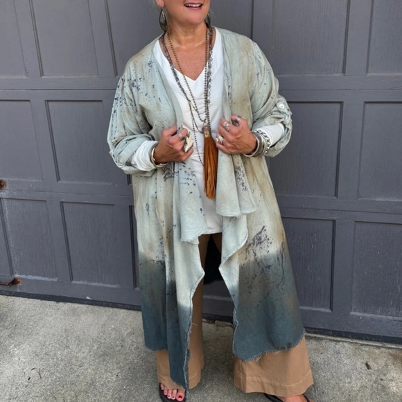 A Rare Bird Jackets & Blazers - A Rare Bird Flyaway Duster Kimono One Size Gray Black Spatter Ombre Aztec Back